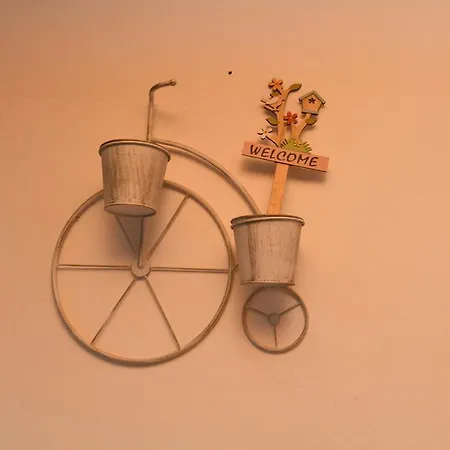 Art Flowers And Culture Apartment Mystras